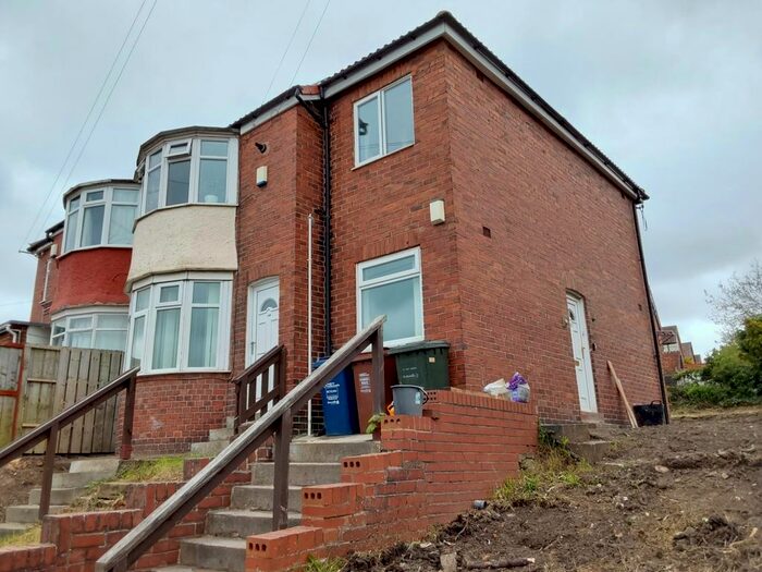 3 Bedroom Flat To Rent In Denton Road, Newcastle Upon Tyne, NE15