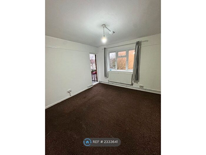 1 Bedroom Flat To Rent In Shelley House, London, N8