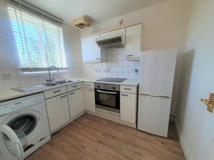 1 Bedroom Flat To Rent In Azalea Close, Ilford, IG1