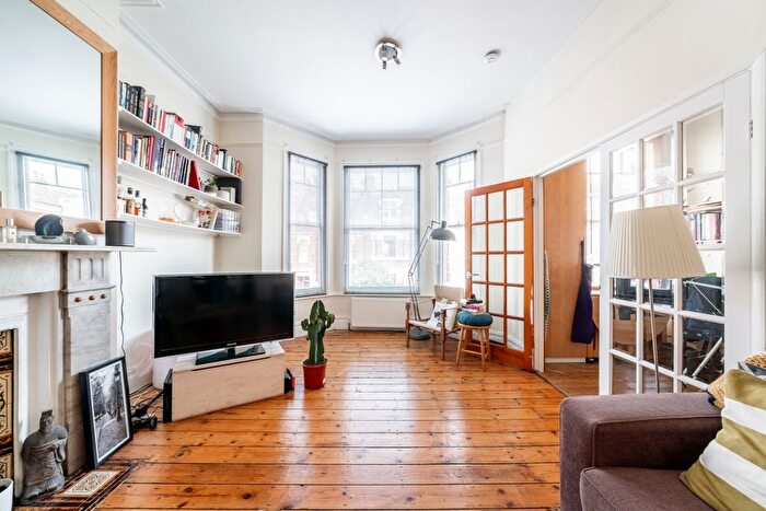 1 Bedroom Flat To Rent In Inglewood Road, London, NW6