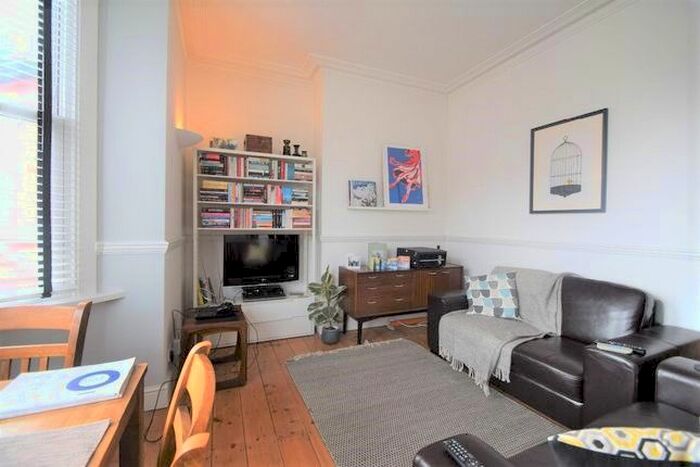 1 Bedroom Flat To Rent In Tierney Road, Streatham, SW2