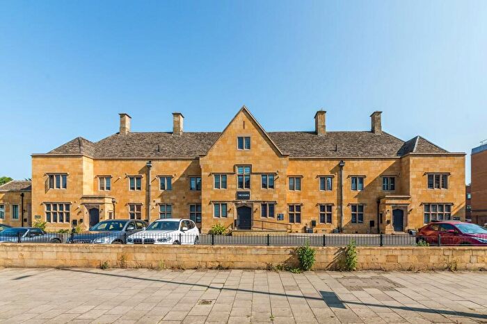 1 Bedroom Flat For Sale In The Courts, Warwick Road, Banbury, OX16