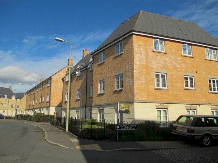 2 Bedroom Flat To Rent In Harvest Grove, OX28