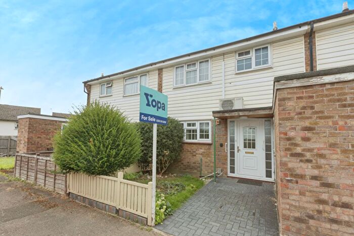 3 Bedroom Terraced House For Sale In Walnut Way, Swanley, BR8