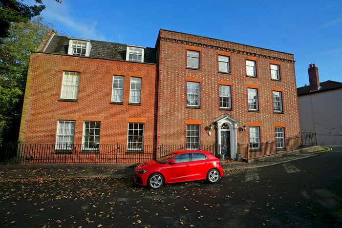 2 Bedroom Apartment To Rent In Altavia House, High Street, PO16