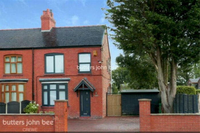 3 Bedroom Semi-Detached House To Rent In The Nook, Crewe, CW1