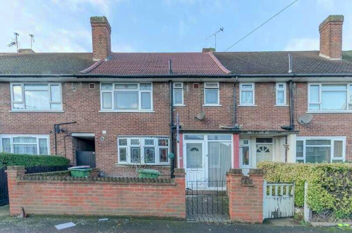 3 Bedroom House To Rent In Bray Drive, London, E16