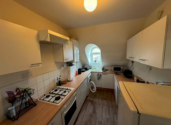 2 Bedroom Flat To Rent In Sheldon Road, London, NW2