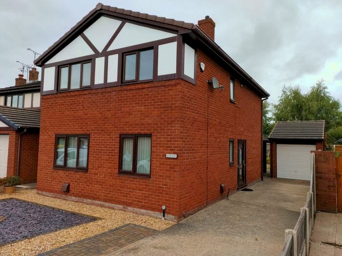 4 Bedroom Detached House For Sale In The Links, Wrexham, Clwyd, LL13
