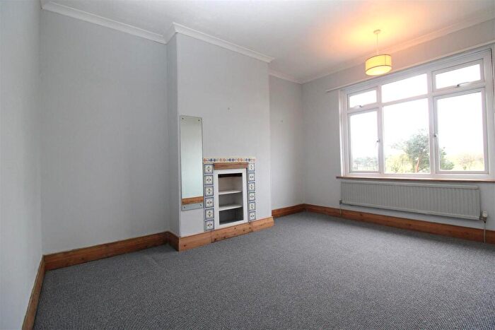 4 Bedroom Semi-Detached House To Rent In Millview Drive, North Shields, NE30