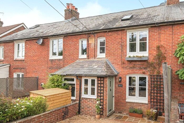3 Bedroom Terraced House For Sale In Woodside Road, Chiddingfold, Godalming, GU8