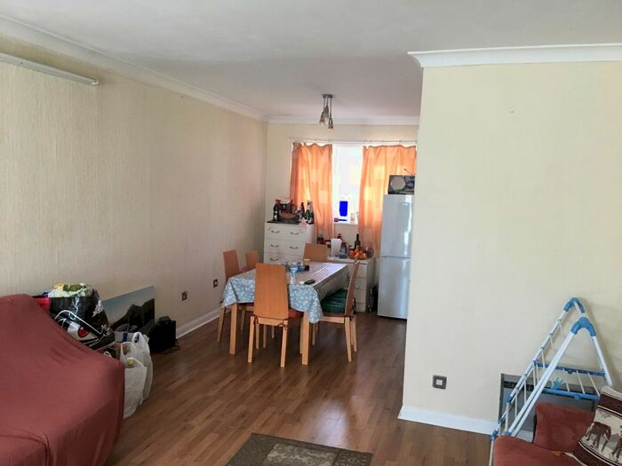 3 Bedroom Terraced House To Rent In Spencer Road, Isleworth, Middlesex, TW7