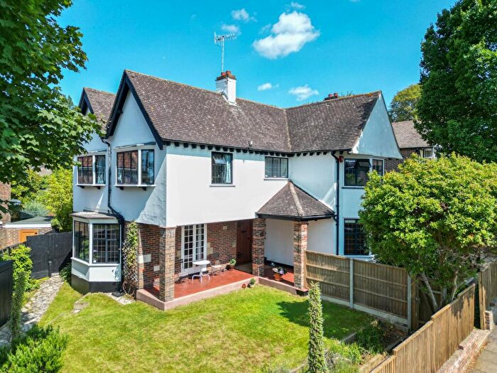 4 Bedroom Detached House For Sale In Hove Park Road, Hove, BN3