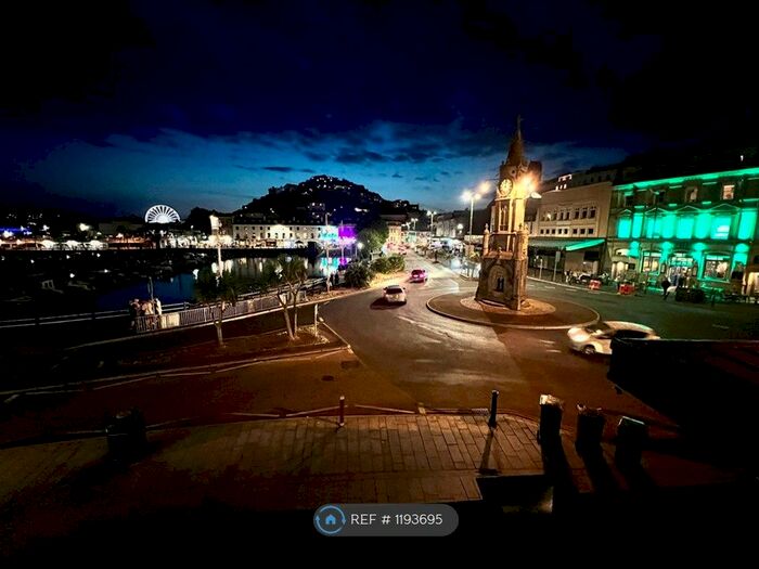 2 Bedroom Flat To Rent In Victoria Parade, Torquay, TQ1