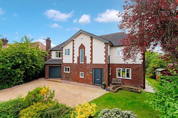 4 Bedroom Detached House For Sale In Deneway, Bramhall, SK7