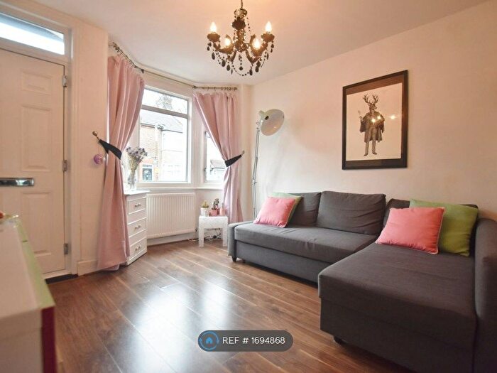 2 Bedroom End Of Terrace House To Rent In Judge Street, Watford, WD24