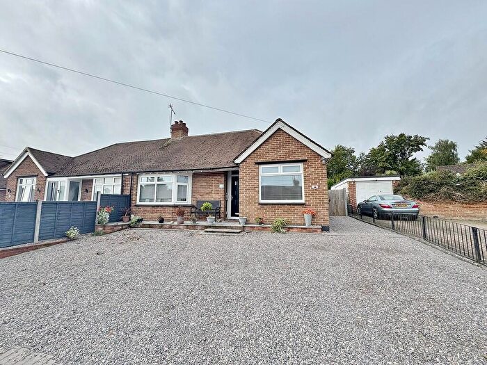 3 Bedroom Semi-Detached Bungalow For Sale In Serpentine Road, Fareham, PO16