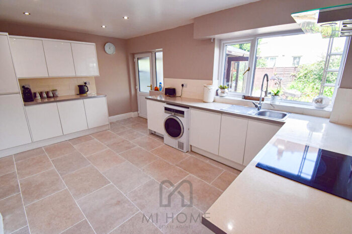 4 Bedroom Semi-Detached House For Sale In Kimberley Close, Freckleton, Preston, PR4