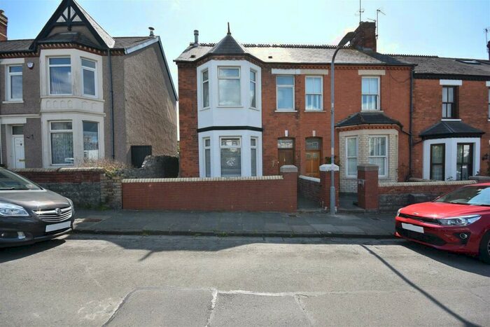 3 Bedroom End Of Terrace House To Rent In Dingle Road, Penarth, CF64