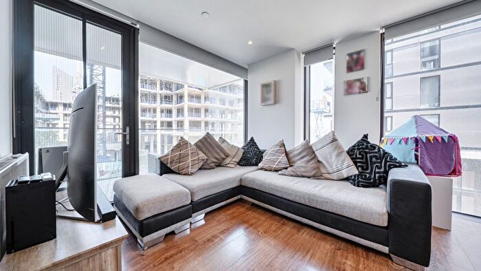 2 Bedroom Flat For Sale In Barge Walk, London, SE10