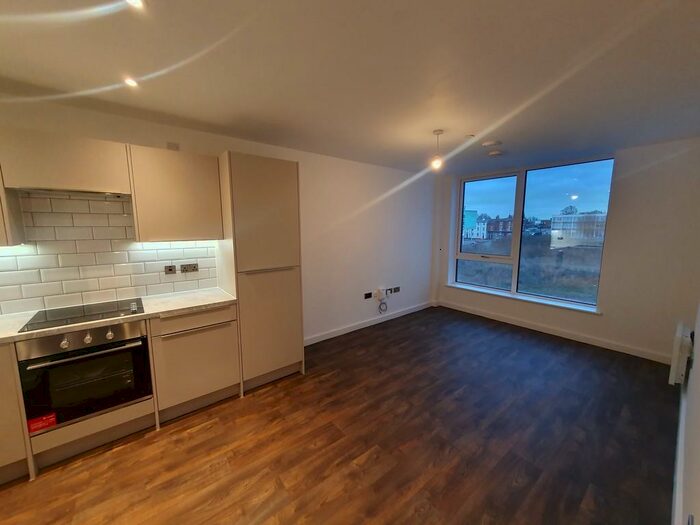 1 Bedroom Apartment To Rent In Moseley Gardens, Moseley Street, Digbeth, B12