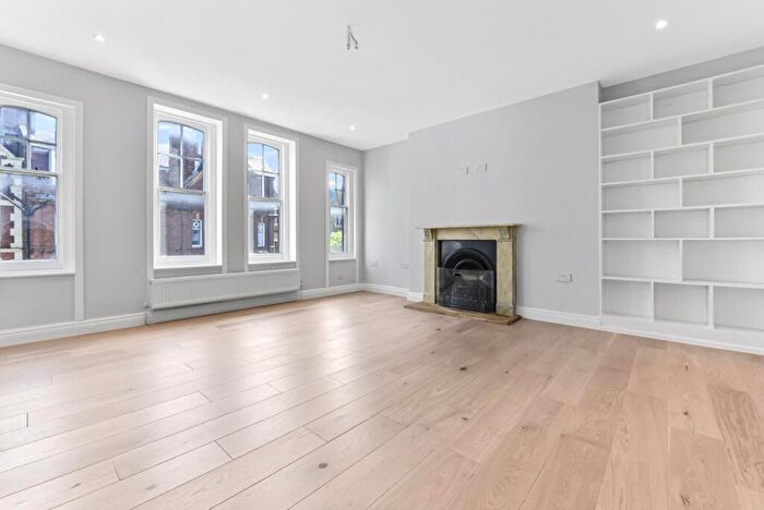 2 Bedroom Duplex To Rent In Heath Street, London, NW3