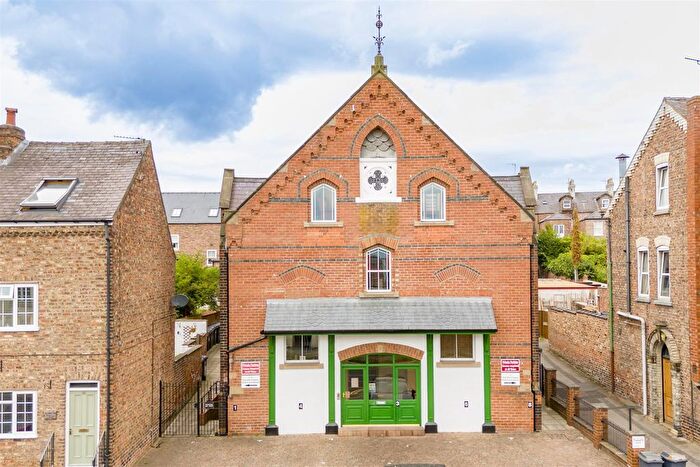 2 Bedroom Flat For Sale In Front Street, Acomb, York, YO24