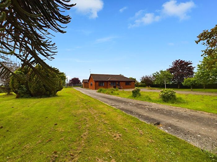 4 Bedroom Detached Bungalow For Sale In High Road, Saddlebow, King's Lynn, PE34