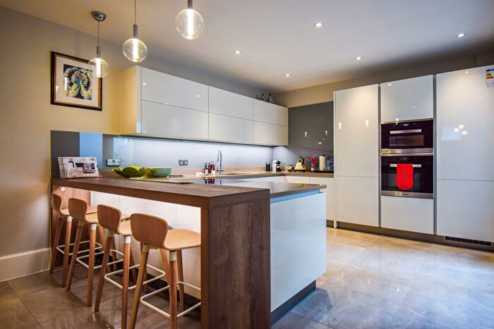 4 Bedroom Terraced House To Rent In Pembridge Road, London, W11