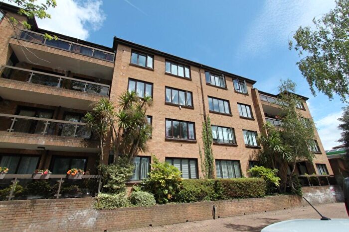 1 Bedroom Flat To Rent In Andace Park Gardens, Widmore Road, Bromley, London, BR1