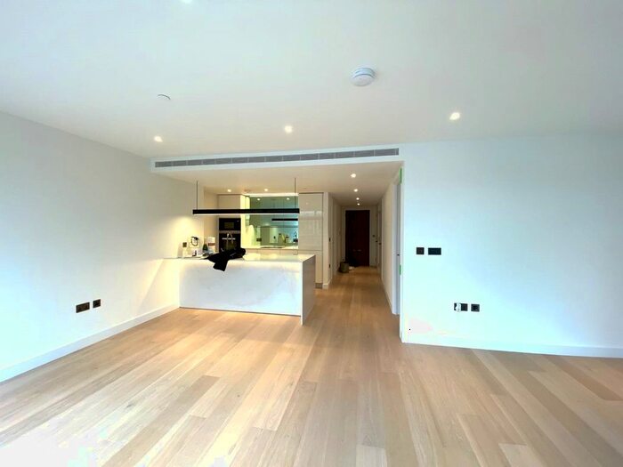 2 Bedroom Flat To Rent In Lincoln Apartments, Fountain Park Way, White City Living, London, W12