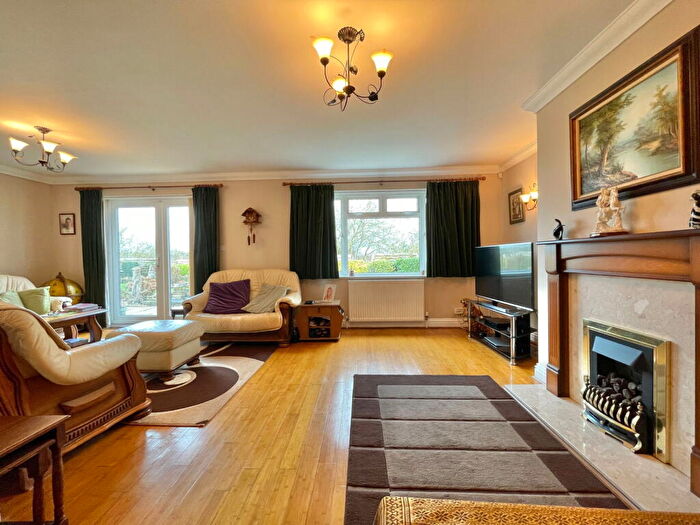 3 Bedroom Detached Bungalow For Sale In Overstone Drive, Coldham, PE14