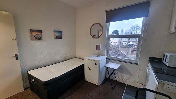 Studio To Rent In Holmsdale Road, Coventry, CV6