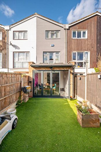 4 Bedroom Terraced House To Rent In Skelley Road, Stratford, London, E15
