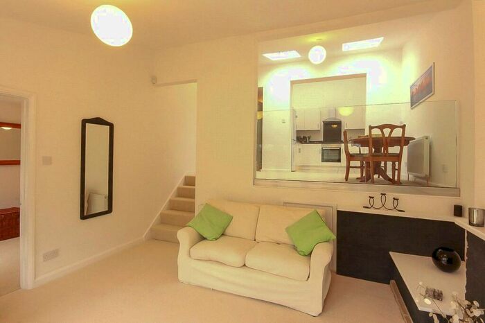 3 Bedroom Bungalow To Rent In Wickham View, Stapleton, Bristol, BS16