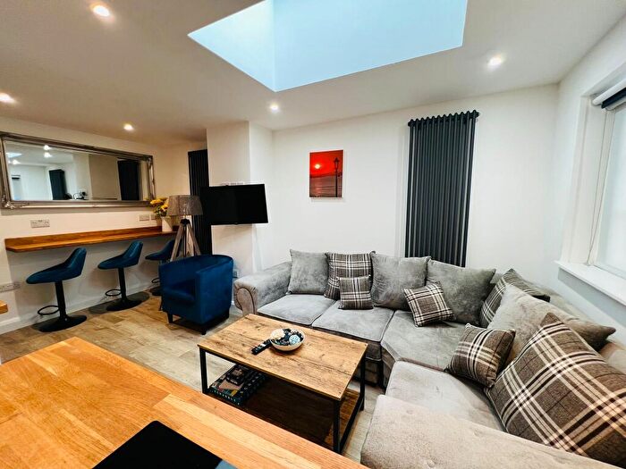 2 Bedroom Apartment To Rent In Marine Parade, Eastbourne, BN21