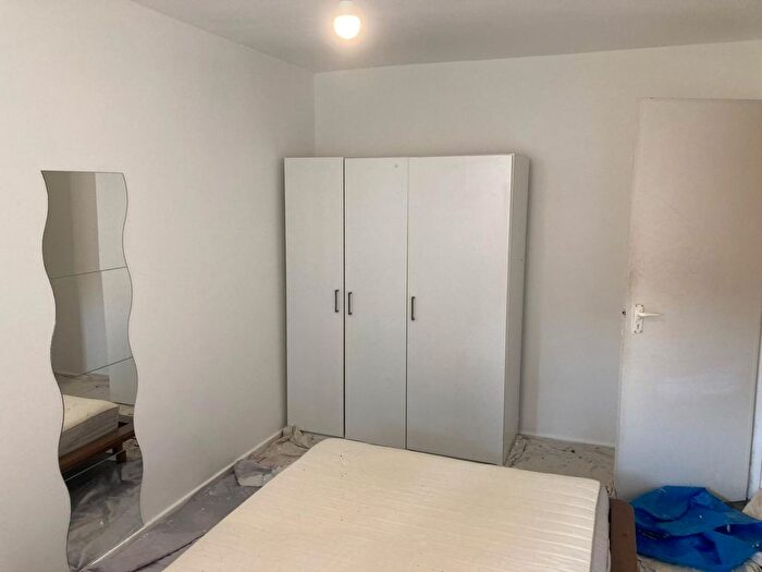 3 Bedroom Flat To Rent In Coleby Path, London, SE5