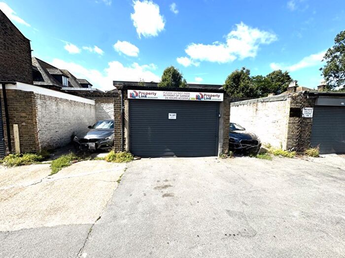 Property To Rent In Cranbrook Road, Ilford, IG1