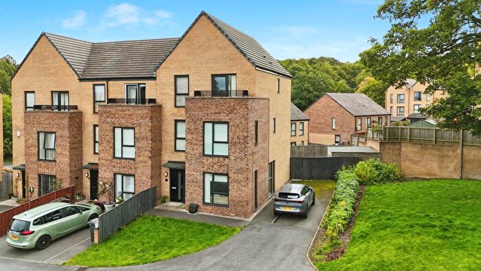 5 Bedroom End Of Terrace House For Sale In Beeches Drive, Sheffield, South Yorkshire, S2