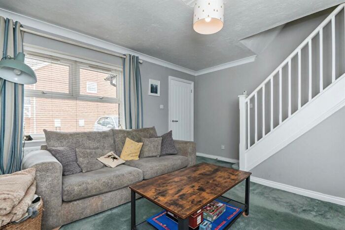 2 Bedroom Terraced House For Sale In Chelveston Crescent, Southampton, SO16