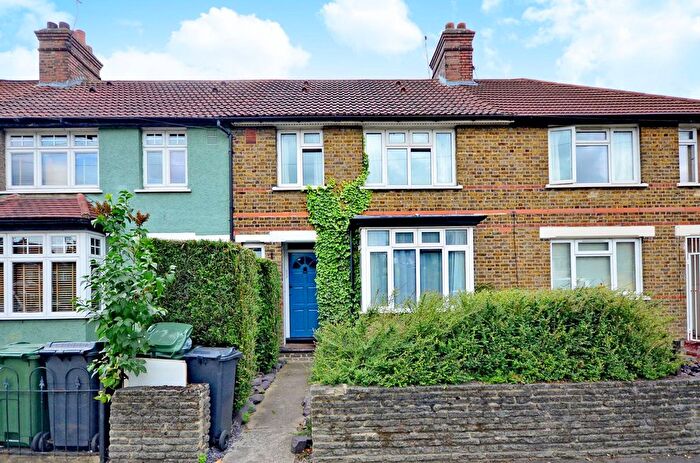 3 Bedroom Terraced House To Rent In Billet Road, Walthamstow, London, E17