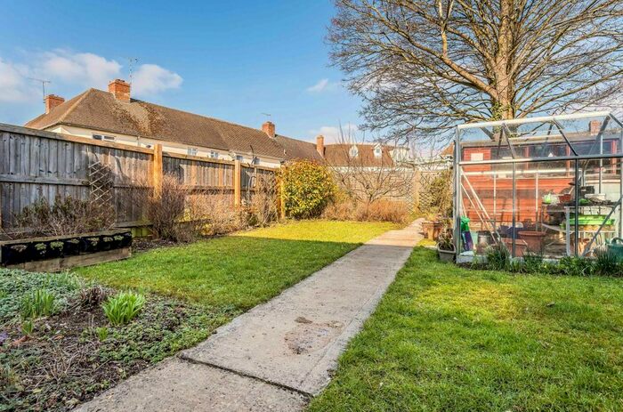 3 Bedroom Terraced House To Rent In Springfield Road, Cirencester, GL7