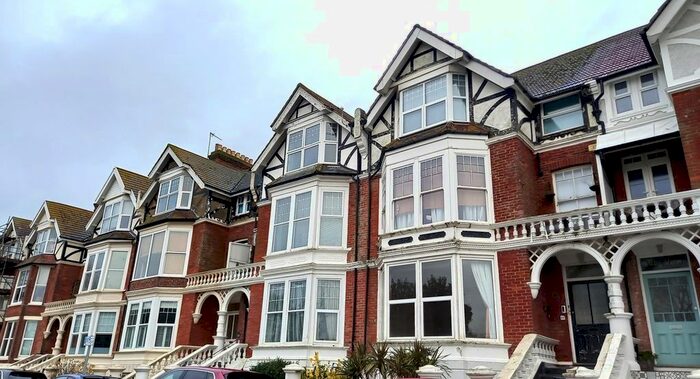 1 Bedroom Flat To Rent In Park Road, Bexhill-On-Sea, TN39