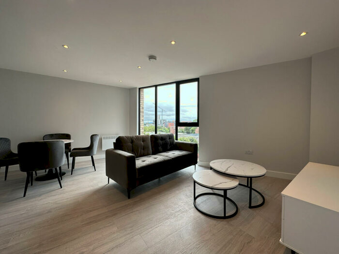 1 Bedroom Flat To Rent In Regents Plaza, Oldfield Road, Salford, Lancashire, M5