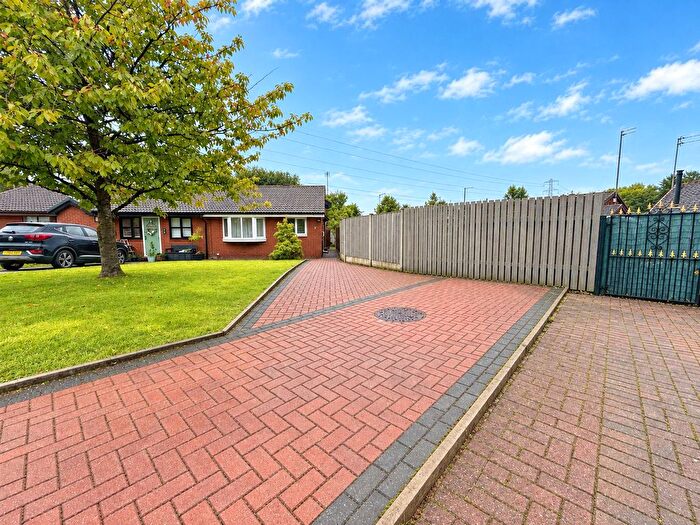 2 Bedroom Bungalow For Sale In Violet Way, Middleton, Manchester, M24