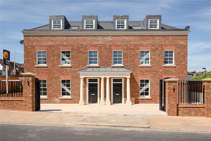 5 Bedroom Semi-Detached House To Rent In Kings Road, Richmond, TW10