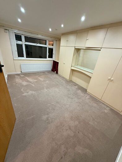 4 Bedroom End Of Terrace House To Rent In Falmouth Gardens, Ilford, IG4