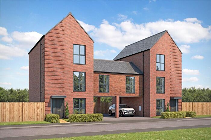 4 Bedroom Terraced House For Sale In Waterslade Way, Houghton Regis, Dunstable, Bedfordshire, LU5