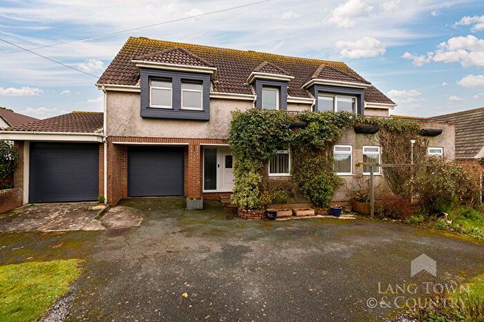 4 Bedroom Detached House For Sale In Renney Road, Heybrook Bay, Plymouth, PL9