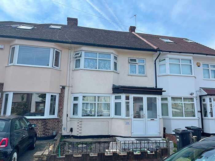 3 Bedroom Terraced House To Rent In Abbey Road, Ilford, IG2